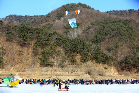 한국관광공사가 인제 빙어 축제를 소개했다.