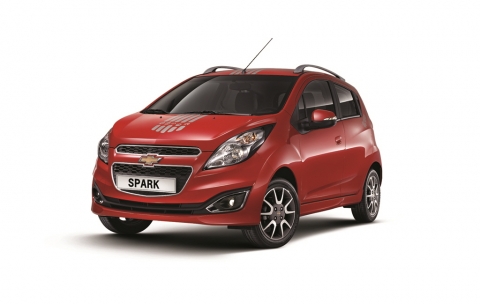 스파크 스페셜 에디션 팝 & 비트: 한국지엠이 개성 넘치는 색상과 디자인의 데칼 및 스타일링 아이템으로 차별화된 쉐보레 스파크(Chevrolet Spark) 비트(Beat)와 팝(