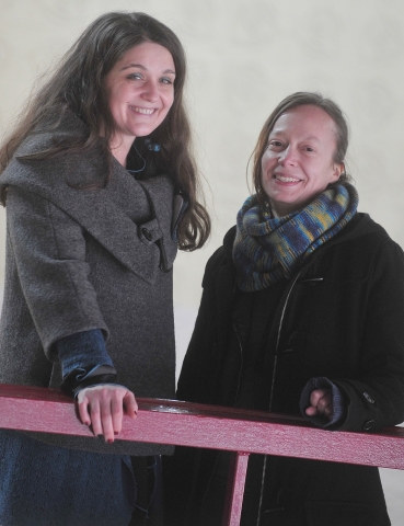 불가리아 소피아대학에서 5년째 한국어를 가르치고 있는 야나 만체바 씨(38, 사진 왼쪽)와 라이나 베네바(35, 오른쪽) 씨도 불가리아 학생들에게 한국어와 한국문학, 한국학을 더 