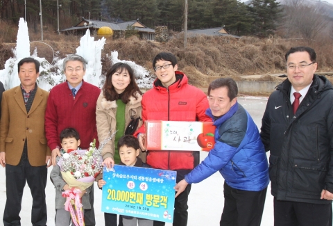 포항시 죽장 상옥리 눈썰매장이 방문객 2만명을 돌파했다.