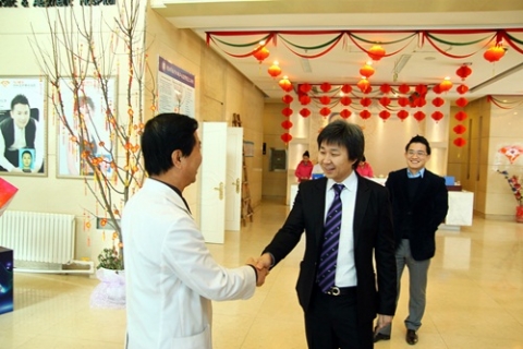화이트메디컬그룹 김성래 대표(우측)
