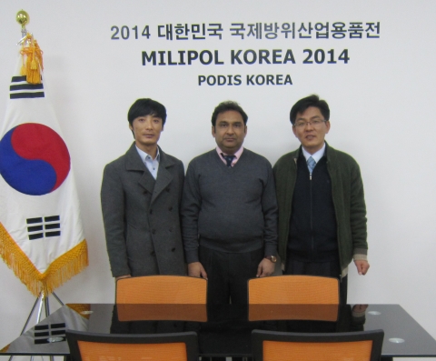 2014 대한민국 하이테크 방위산업전(MILIPOL KOREA 2014)과 인도네시아 바이어가  업무협약을 체결했다.