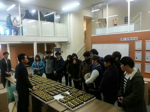동명대 창업동아리 학생들의 2/11 기업현장 방문 장면