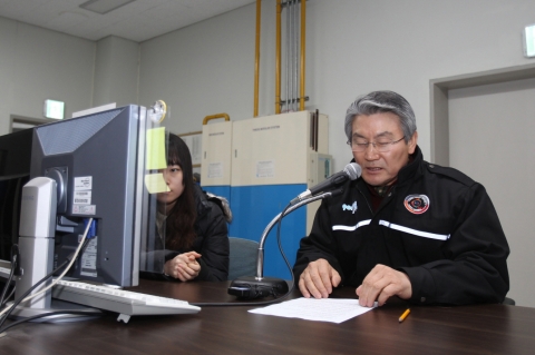 박승호 포항시장은 연일 제설작업에 나서고 있는 2천여 포항시 공직자들의 노고를 격려하고 시민들을 위한 공복으로서의 자세를 당부했다.