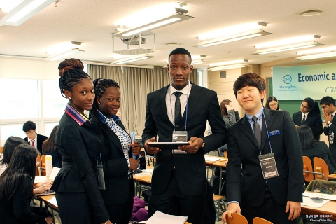 청심국제중∙고등학교 (교장 박현수, www.csia.hs.kr, 이하 청심국제중고)는 15일부터 17일까지 3일간 경기도 가평에 위치한 청심국제중고에서 국내 중∙고교 학생과 대만,