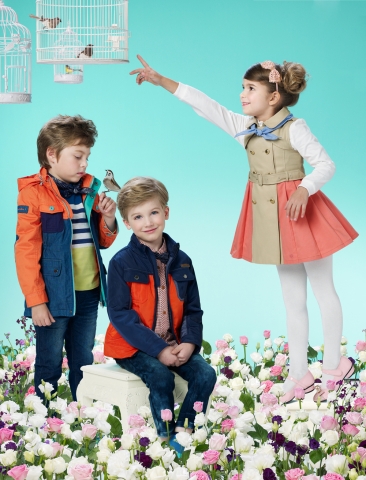 한세실업의 자회사 드림스코의 아동복 전문브랜드 컬리수에 따르면 올 봄 판매율을 통해 살펴본 결과 남아는 오렌지 컬러, 여아는 핑크 컬러의 판매가 증가했다.