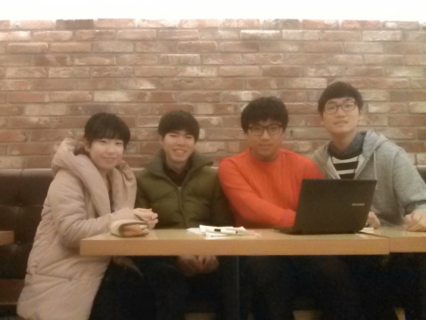 대학생과 휴학생 운영위원들의 모습이다.