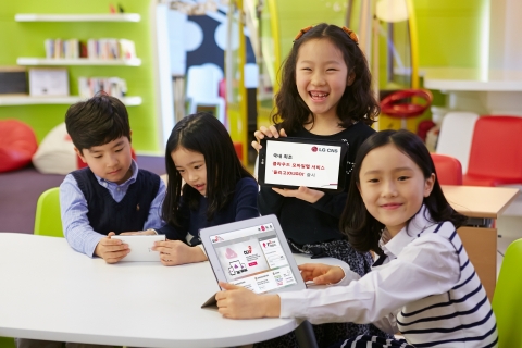 LG CNS(대표 김대훈)가 영어교육 콘텐츠 전문기업 유캔스마트(대표 장윤원)와 공동으로 국내 최초 클라우드 모바일랩 서비스 올리고(OLIGO)를 출시했다.