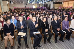 새누리당 예비후보 박영화 변호사가 쓴 강릉의 머슴으로 돌아온 판사 출판기념회가 개최됐다.