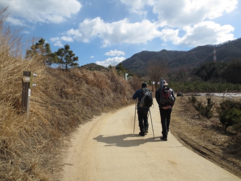 한국의길과문화가 3월에 걷기 좋은 길 10선을 소개했다.