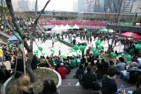 2013에도 성 패트릭 데이 축제가 열렸다.