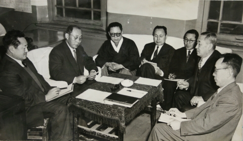 건국대 학교법인 이사회 모습(1958년)