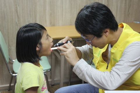 의료 NGO 글로벌케어는 금천구·구로구 지역아동센터 협의회와 협력하여 2013년 8월부터 금천구·구로구 지역아동센터 각 10개소를 대상으로 의료지원 활동을 펼치고 있다.