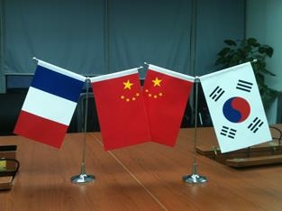 한국, 중국, 프랑스 국기