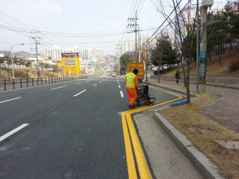 포항시가 주·정차 노면표시 일제정비를 시행한다.