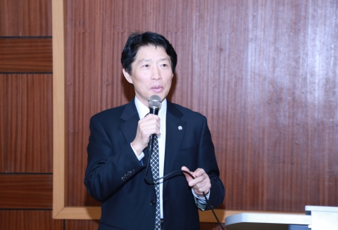 군산대학교 나의균 총장이 재학생과의 소통을 활성화 하기 위해 단과대 순회 특강을 하며 소통의 장을 넓히고 있다.