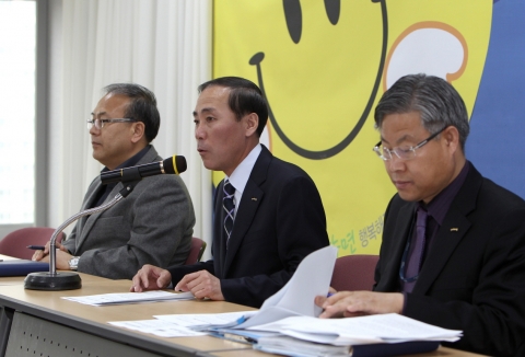 포항시가 포항영일만항을 환동해 물류 중심 항만으로 육성하기 위해 박차를 가하고 있다.