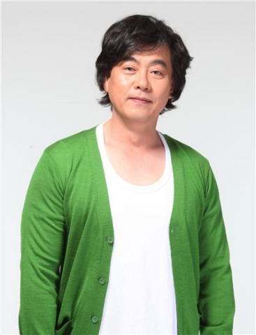 배우 이병준(한국방송예술교육진흥원 연예연기학과 교수)이 앙큼한 돌싱녀에 연이어 캐스팅되어 열연을 펼치고 있어 화제다.