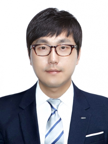 2014년 3월 최고의 친철 서비스메니저로 수입차 아우디 동대문전시장 박용어 씨가 선정되었다.