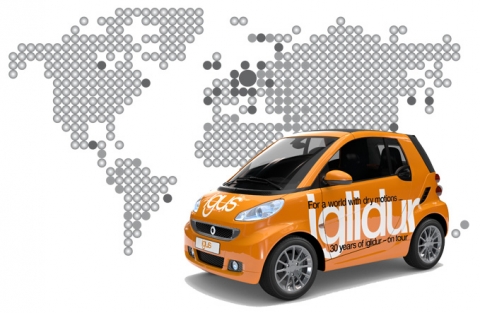 올해로 30주년을 맞이한 iglidur를 기념해 igus는 소형 자동차 안의 베어링을 iglidur로 교체, 전세계 투어를 계획했다.