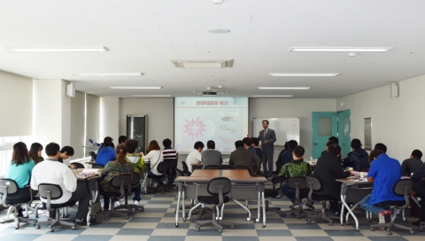 중소기업 핵심직무능력 향상교육을 실시하고 있다.