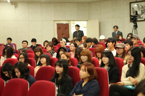 동명대는 홍윤식 동국대 명예교수를 대학본부경영관 106호에 초청해 전통문화와 인문학의 만남 제하 특강을 가졌다.