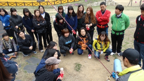 2014 국립평창청소년수련원 서포터즈들이 활동을 하고 있다.