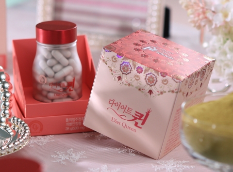 내츄럴엔도텍이 굶지 않고 우아하게 체중 관리를 돕는 다이어트 퀸을 4월 23일 롯데홈쇼핑을 통해 출시한다.