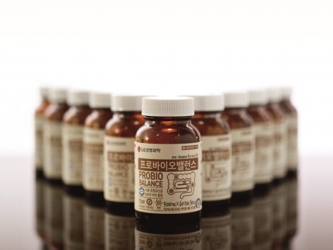 LG생명과학이 프로바이오틱스 건강기능식품 리튠 프로바이오 밸런스를 선보이고 있다.