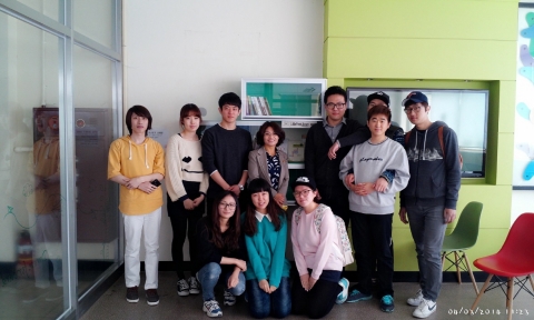 건국대학교 글로컬캠퍼스 문헌정보학과는 최근 미디어커뮤니케이션대학 휴게실에 국내 2호 리틀 프리 도서관이자 건국대학교 1호 Little Free Library를 개관했다고 18일 밝