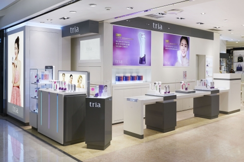 트리아뷰티가 명동 롯데백화점 본점에 매장을 오픈하고 이를 기념해 다양한 프로모션을 진행한다.