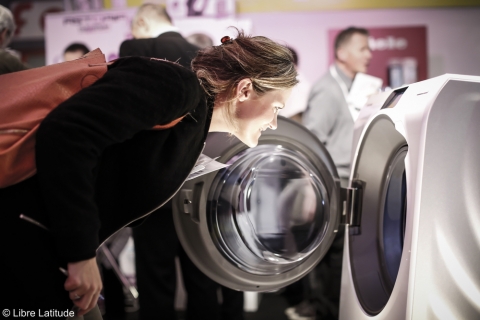 삼성 크리스탈 블루 도어 드럼세탁기 WW9000, 파리 박람회 혁신그랑프리 금상 수상(현장사진)