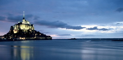 프랑스 몽생미셸은 반드시 방문해야 할 꿈의 관광지이다.