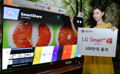 LG전자의 웹OS 탑재 스마트+ TV가 지난 5월 말 기준 전세계 누적 판매 100만대를 돌파했다.