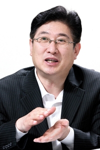 연기금 부문 우수 논문상을 수상한 건국대 오세경 교수