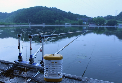 (사진 3) 아웃도어 사용시 배터리 기능