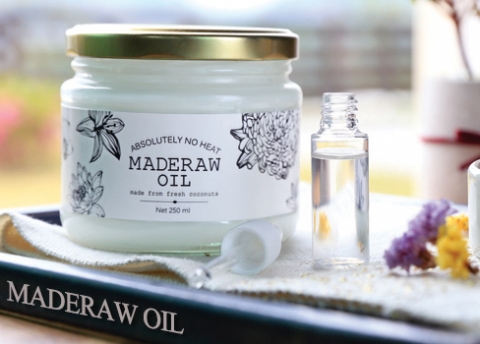 메이드로가 깨끗하면서도 보습력이 뛰어난 메이드로 오일을 출시했다.