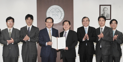 건국대는 11일 중국 산동이공대학과 학생교류 및 대학원생 한국파견 협약 등에 관한 상호교류협약을 체결했다고 밝혔다.