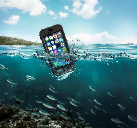 미국의 라이프프루프가 아이폰 5S 전용 충격방지•방수케이스 2종을 국내 공식 출시한다.