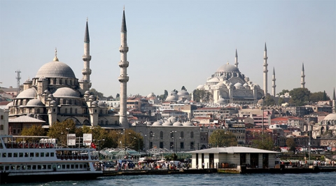 이스탄불의 모습이다. 배우 이승기와 네 명의 여배우가 이스탄불로 여행을 하면서 이국적인 풍경과 스토리가 더해져 더욱 각광받고 있다.