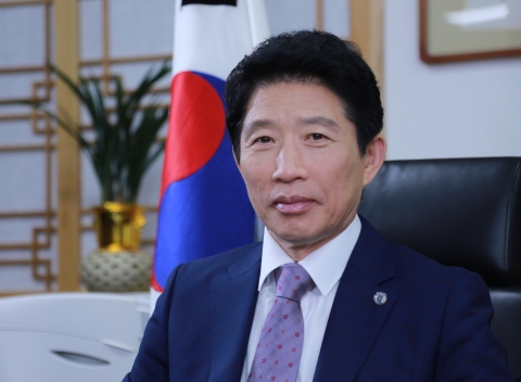 군산대학교 나의균 총장이 국제교류 활성화를 위해 4박 5일의 일정으로 중국 방문길에 나섰다.
