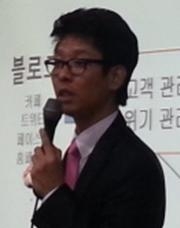 직거래 김석 이사가 봉화군 농업기술센터에서 강소농 육성 사업의 일환으로 관내 강소농 농업인을 대상으로 홍보 마케팅 전략에 대한 특강을 진행했다.