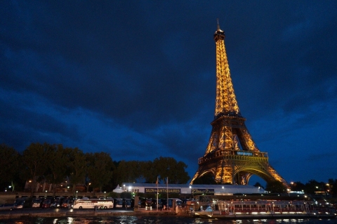 프랑스 파리- 에펠탑의 모습이다.