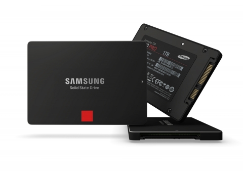 삼성전자가 업계 최초로 출시한 V낸드 기반 SSD 850 PRO