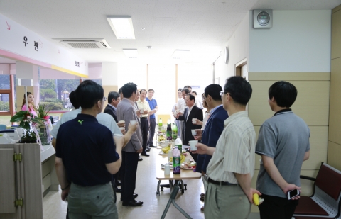군산대에 우편취급국이 개국했다.