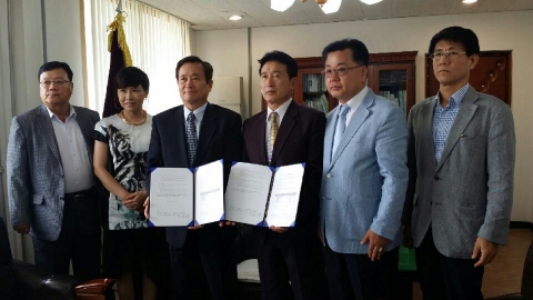 군사문제연구원과 생명존중교육협의회는 재대군인과 장교를 대상으로 가까이서 지켜주는 상담을 목표로 협약 및 지원 계약을 체결하였다.
