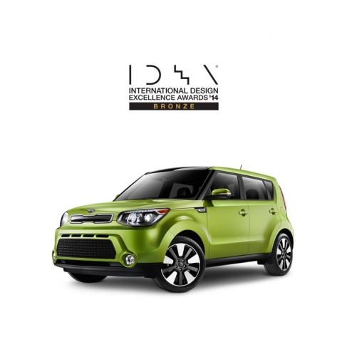 기아차 쏘울과 고성능 스포츠카 GT4 스팅어가 2014 IDEA 디자인상을 수상한다.