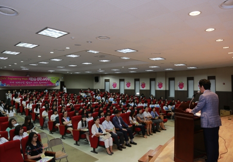 2014 제4회 걸스엔지니어링위크(데이)가 22일(화) WISET 전북지역사업 주관대학인 군산대학교 황룡문화관에서 개최 되었다.