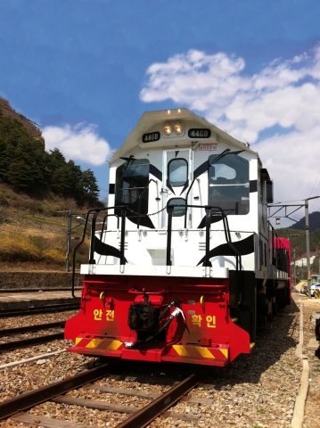 협곡열차(V-train) - 분천~철암 구간을 왕복하는 3칸으로 이루어진 관광열차이다.