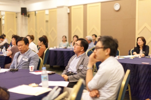 군산대학교 평생교육원이 지역민의 자기계발을 돕기 위한 오피니언 리더 명예 석사과정을 개설하고 수강생을 모집한다.
